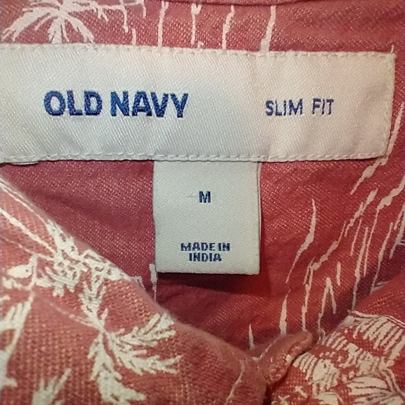 Old Navy Slim Fit Short Sleeve Button Up Shirt Men's sz Medium. - Picture 4 of 5